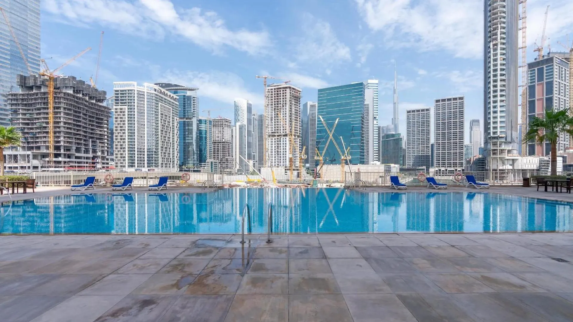 Bnbnova - 1Br - Panoramic Canal & Dubai Skyline View