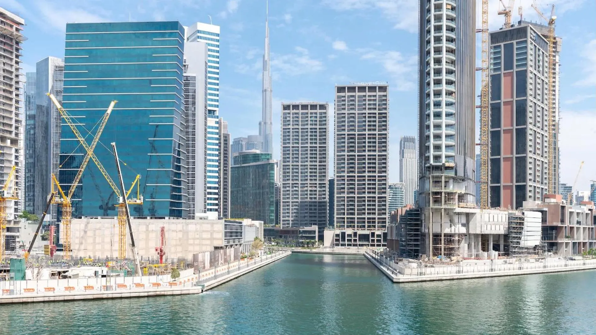 Bnbnova - 1Br - Panoramic Canal & Dubai Skyline View
