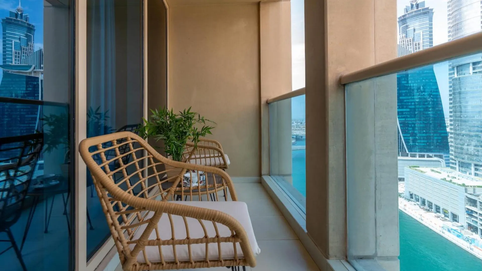 Bnbnova - 1Br - Panoramic Canal & Dubai Skyline View United Arab Emirates