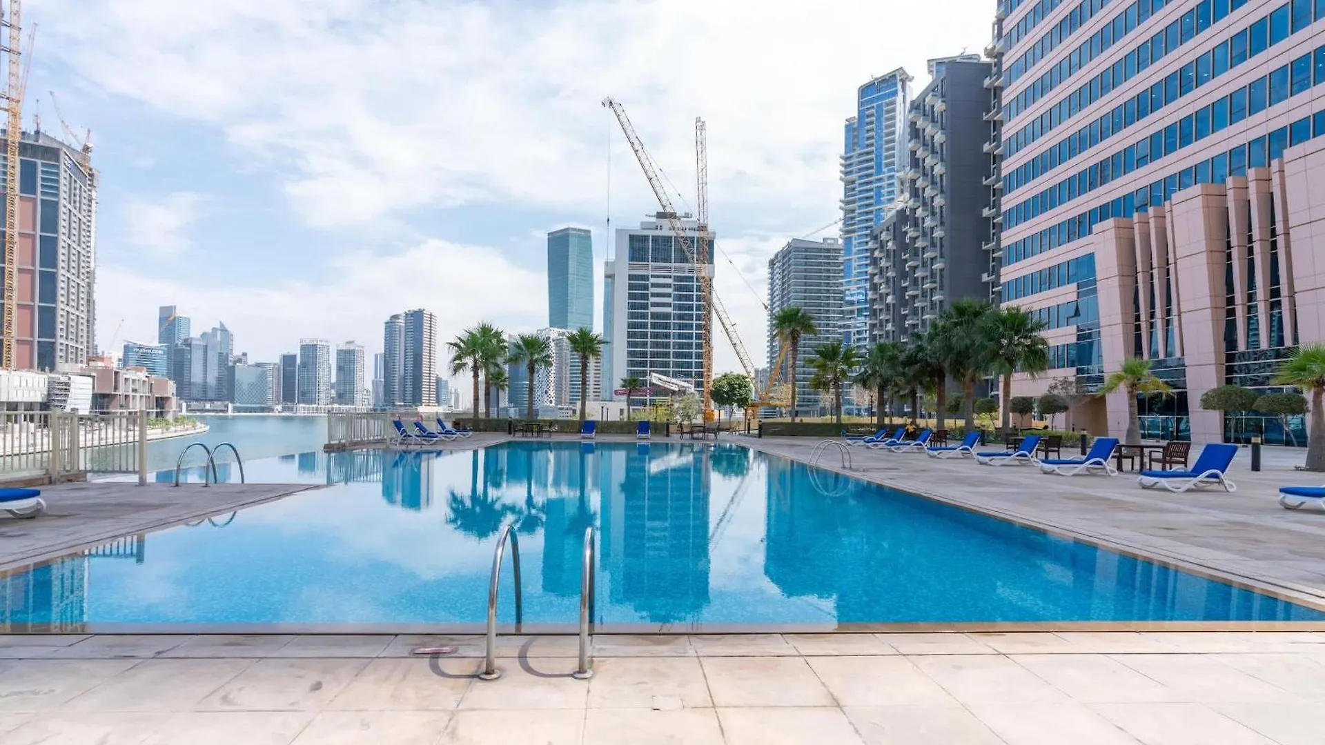 Apartment Bnbnova - 1Br - Panoramic Canal & Dubai Skyline View