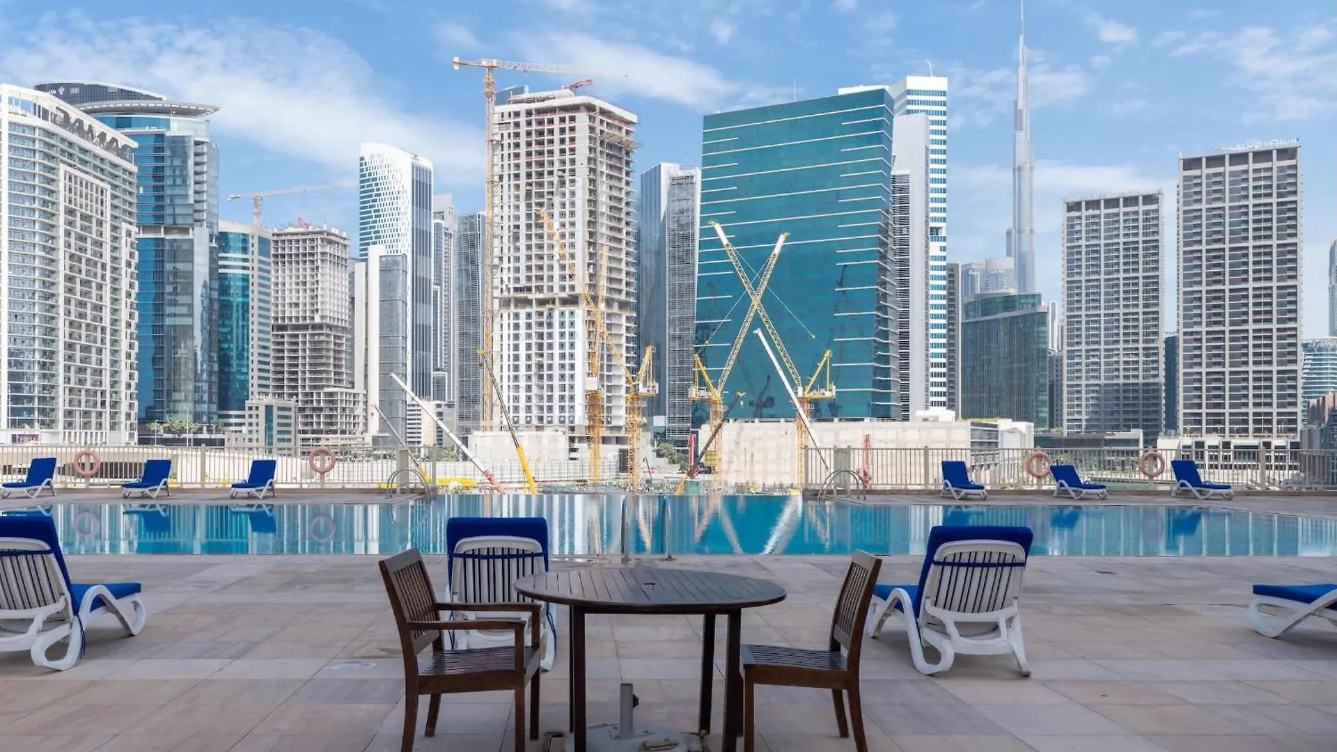 Apartment Bnbnova - 1Br - Panoramic Canal & Dubai Skyline View